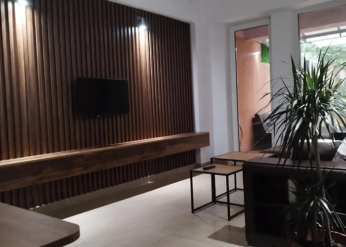 Alexandria Lux Apartments