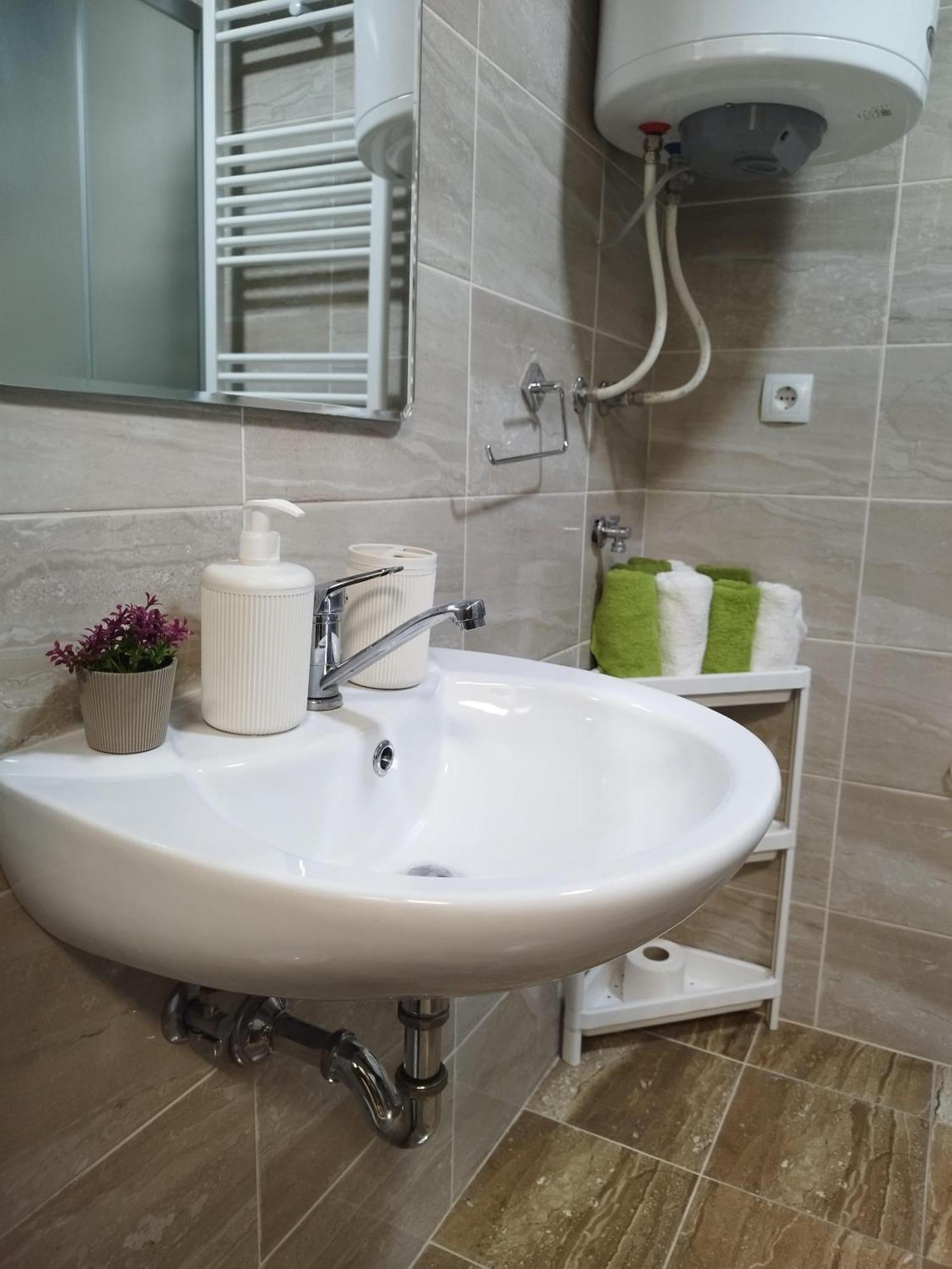 Apartment Alexandria Lux Karpos Dva